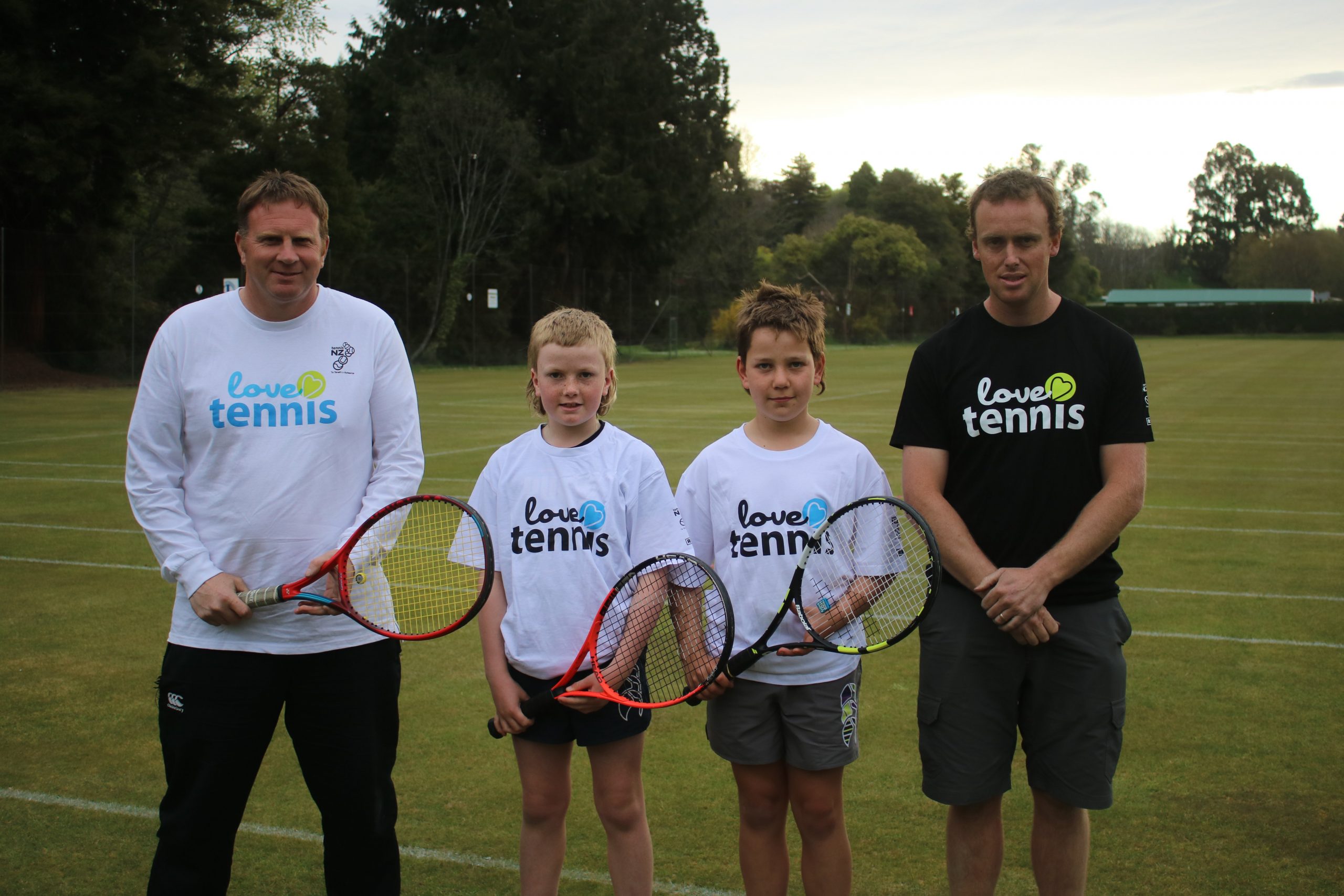 Ideal chance to lob along to play tennis